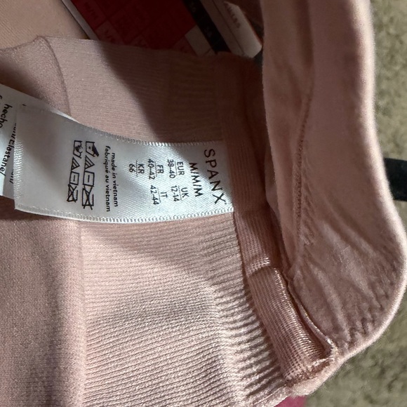NWT Spanx lightly lined bralette in vintage rose - Picture 9 of 9